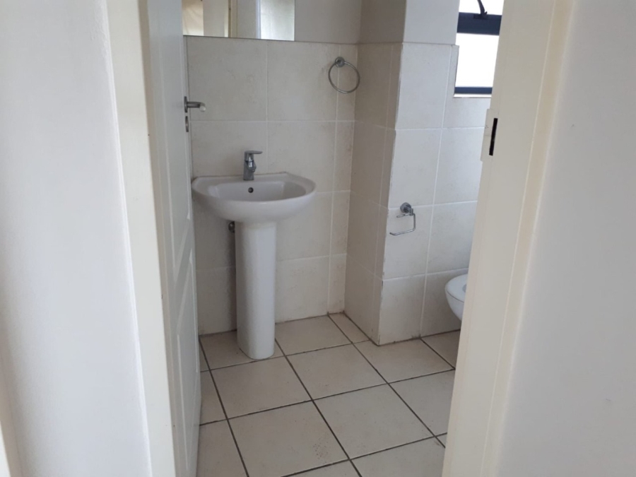 To Let 1 Bedroom Property for Rent in Mooivallei Park North West